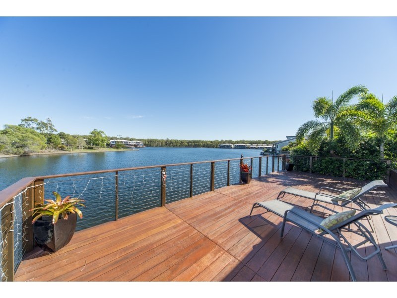 19 Manacor Place, Coombabah QLD 4216