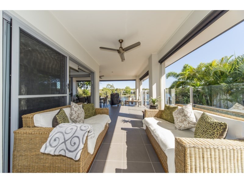 19 Manacor Place, Coombabah QLD 4216