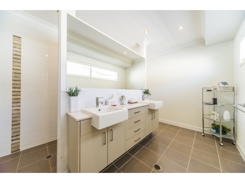 19 Manacor Place, Coombabah QLD 4216