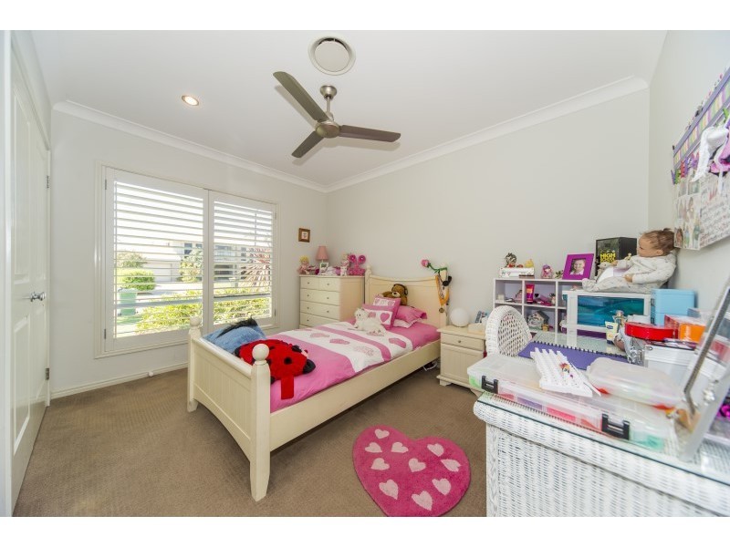 19 Manacor Place, Coombabah QLD 4216