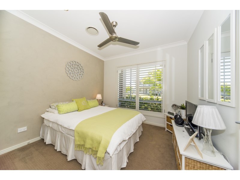 19 Manacor Place, Coombabah QLD 4216