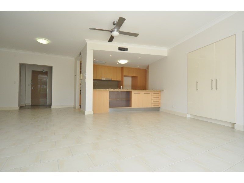 2/16-18 Canal Avenue, Runaway Bay QLD 4216