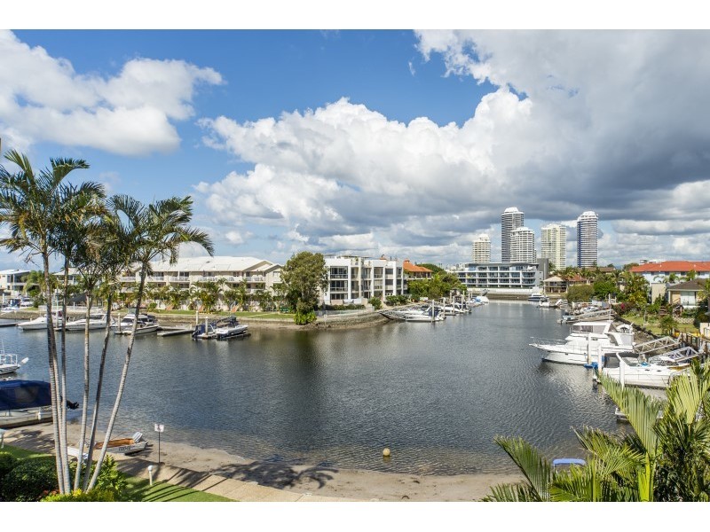 51/22 Jennifer Avenue, Runaway Bay QLD 4216