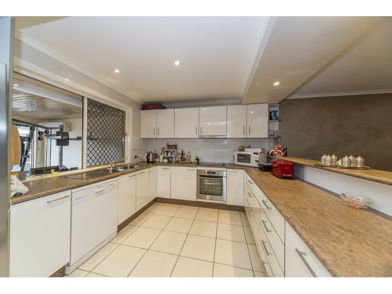 2/20 Possum Crescent, Coombabah QLD 4216
