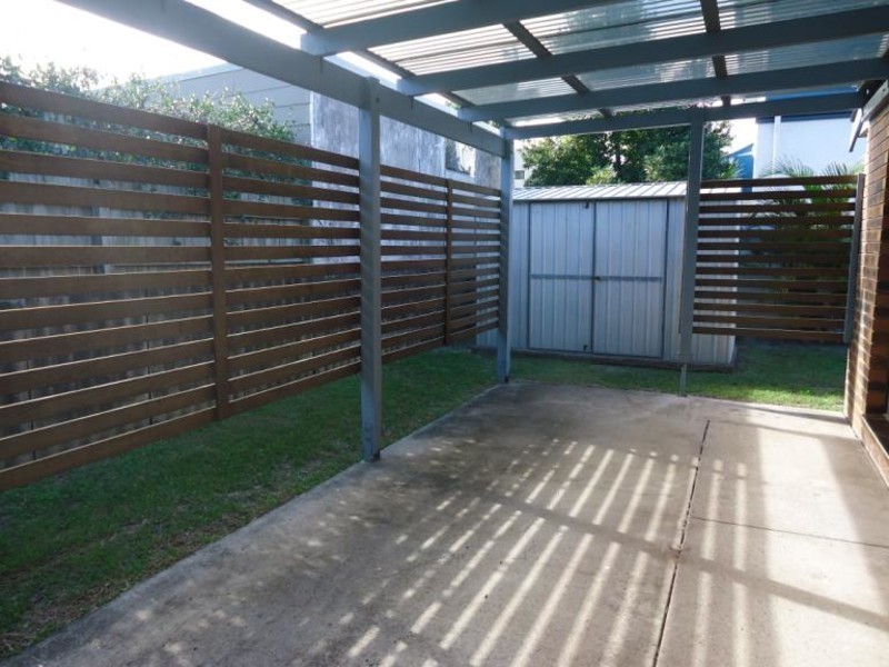 2/13 Mallard Avenue, Paradise Point QLD 4216