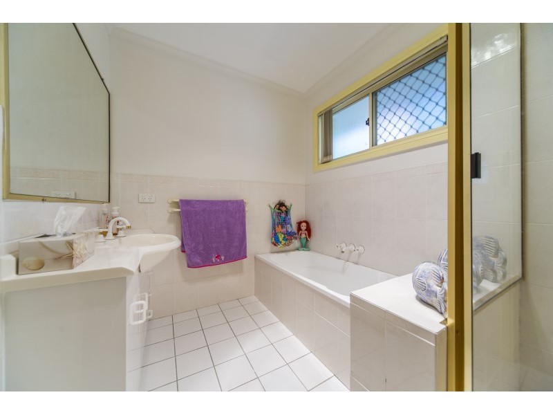 1/414 Pine Ridge Road, Coombabah QLD 4216