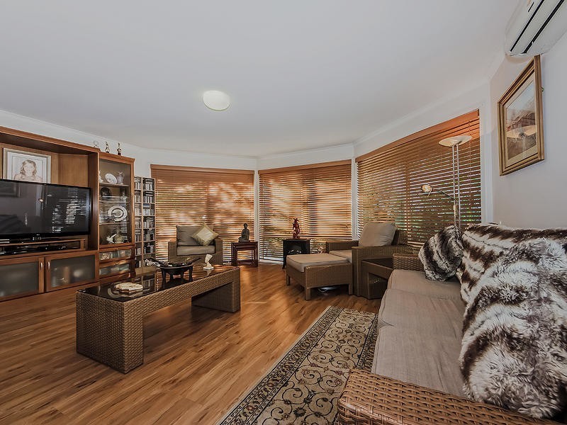 49 Cootharaba Drive, Helensvale QLD 4212