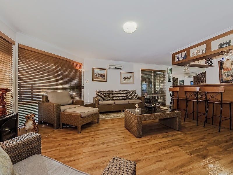 49 Cootharaba Drive, Helensvale QLD 4212