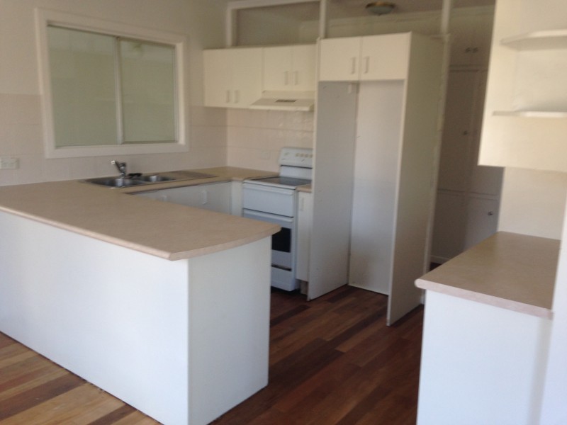 18 Goss Avenue, Labrador QLD 4215