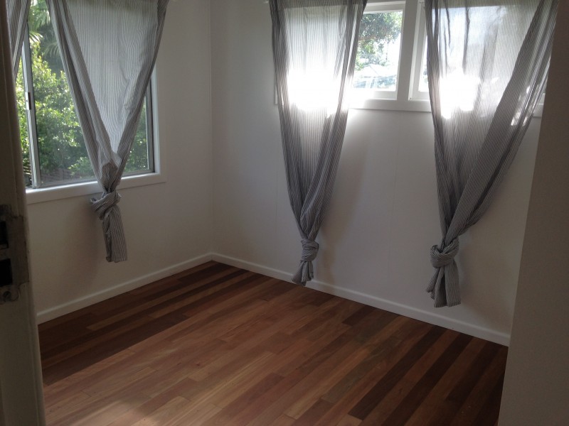 18 Goss Avenue, Labrador QLD 4215