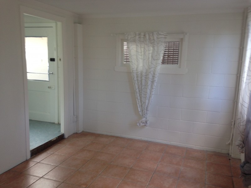 18 Goss Avenue, Labrador QLD 4215