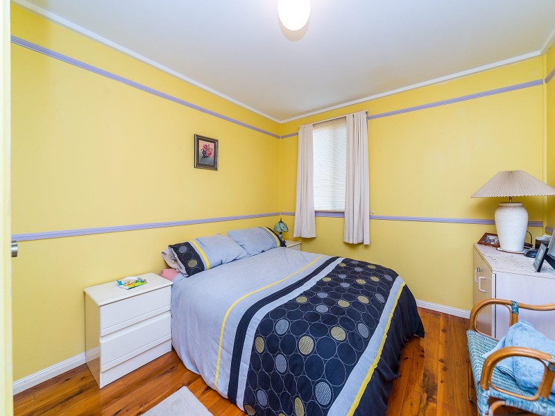 16 Tarni Street, Coombabah QLD 4216