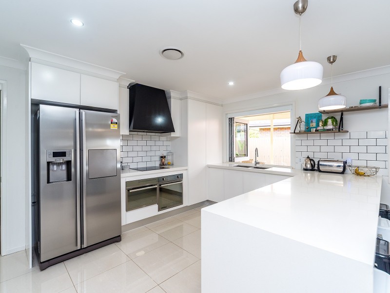 45 Poinsettia Avenue, Hollywell QLD 4216