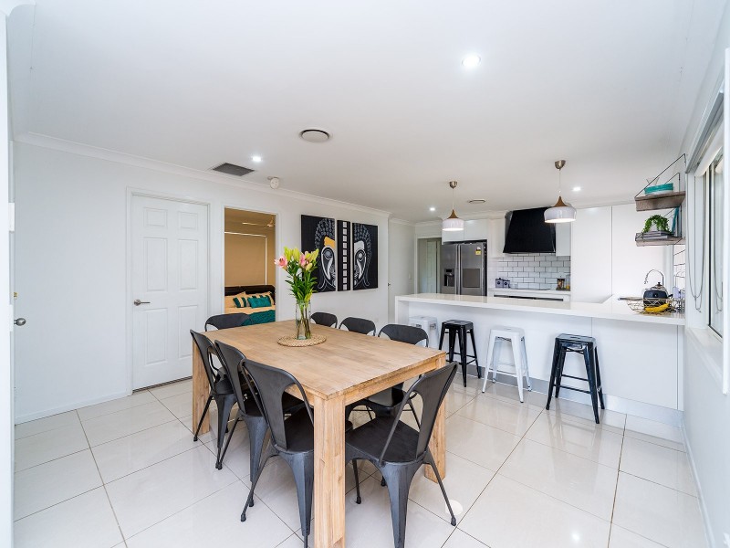 45 Poinsettia Avenue, Hollywell QLD 4216