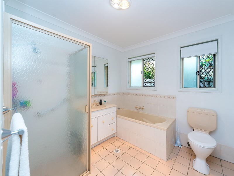 45 Poinsettia Avenue, Hollywell QLD 4216