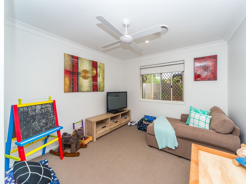 45 Poinsettia Avenue, Hollywell QLD 4216