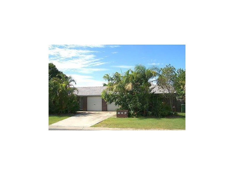 2/2 Melanie Place, Labrador QLD 4215