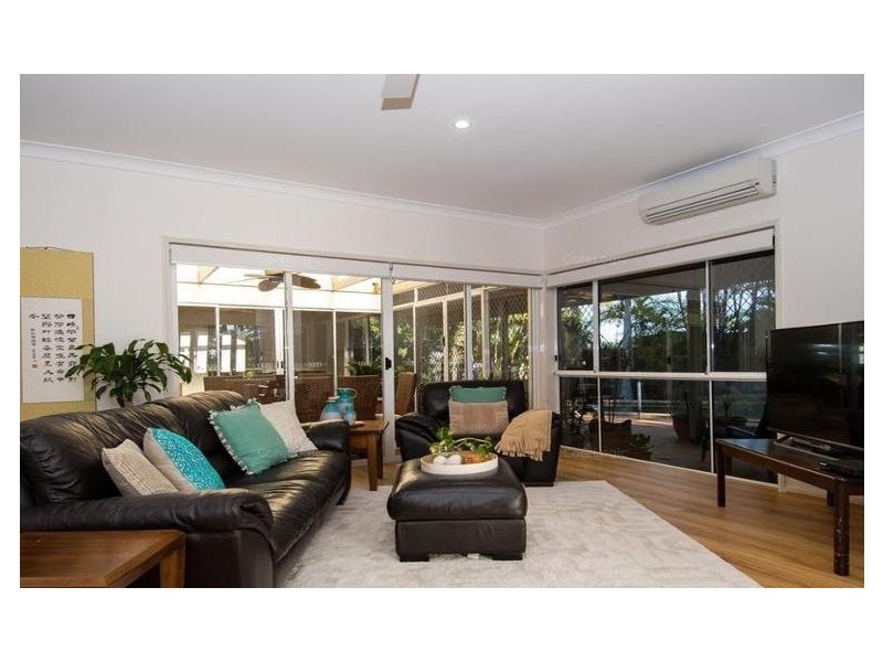 16 Chichester Drive, Arundel QLD 4214