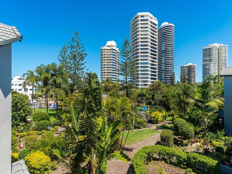 41/37 Bayview Street, Runaway Bay QLD 4216