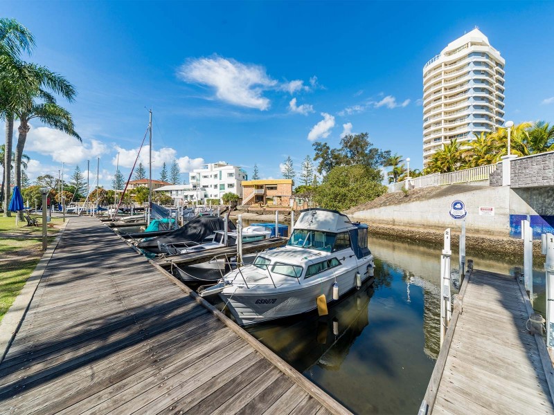 41/37 Bayview Street, Runaway Bay QLD 4216
