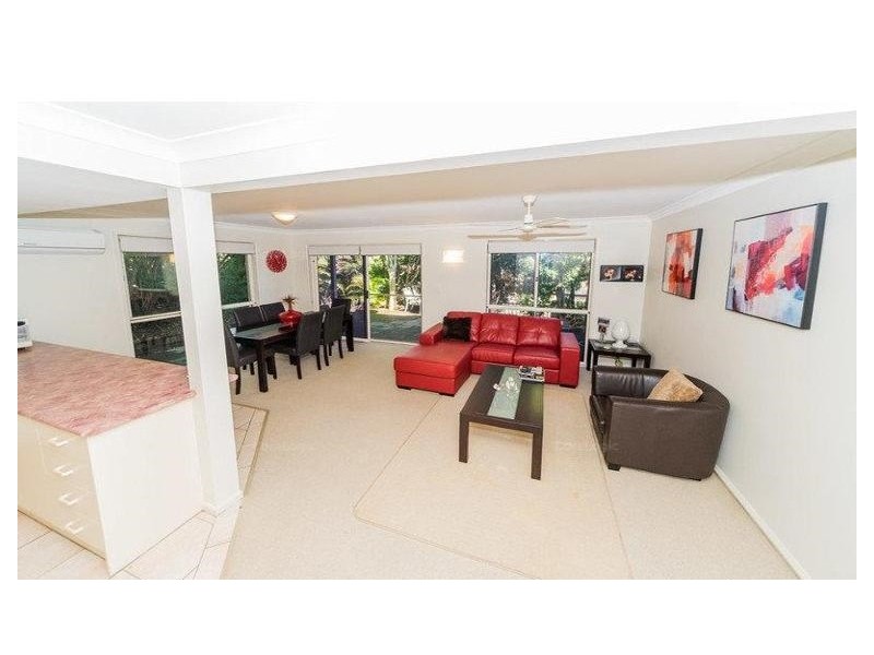 13/127 Greenacre Drive, Parkwood QLD 4214