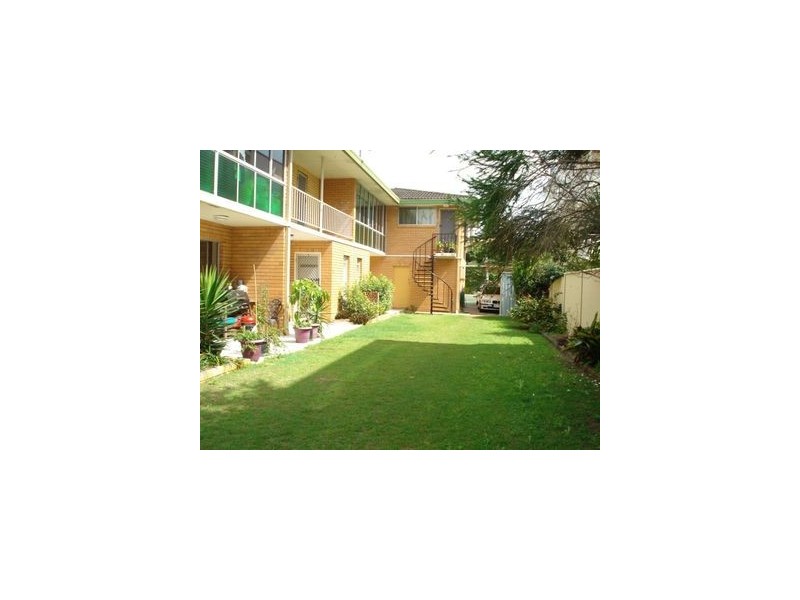 4/83 Bayview Street, Runaway Bay QLD 4216