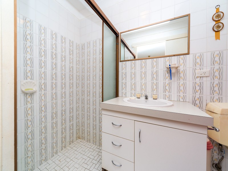 10 Bass Place, Paradise Point QLD 4216