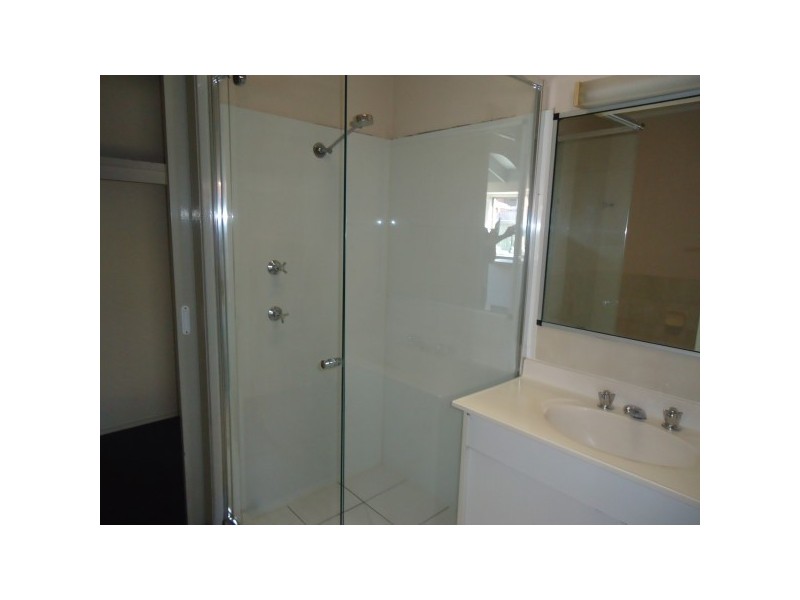 1/192 Olsen Avenue, Arundel QLD 4214