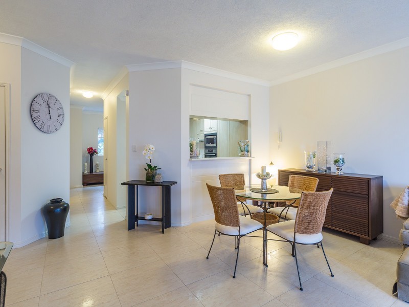 6/7 Esplanade West, Paradise Point QLD 4216