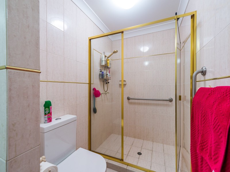 6/7 Esplanade West, Paradise Point QLD 4216