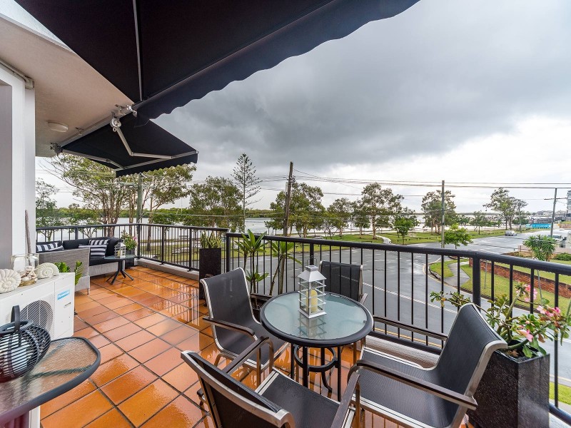 6/7 Esplanade West, Paradise Point QLD 4216