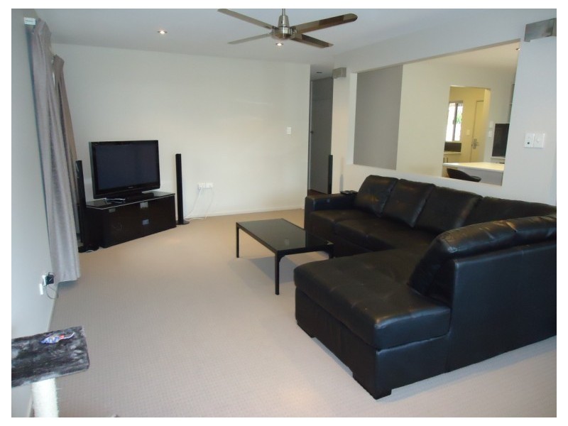 20 Goorawin Street, Runaway Bay QLD 4216