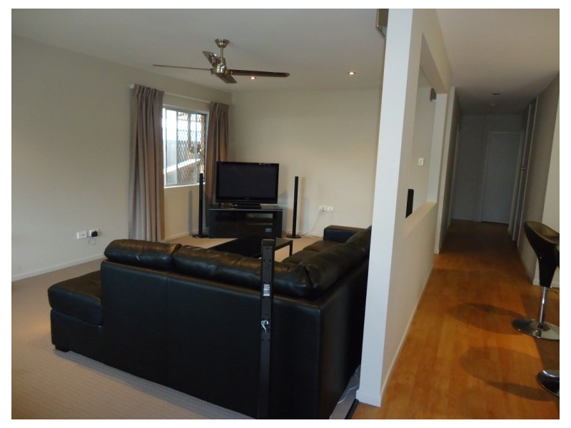 20 Goorawin Street, Runaway Bay QLD 4216