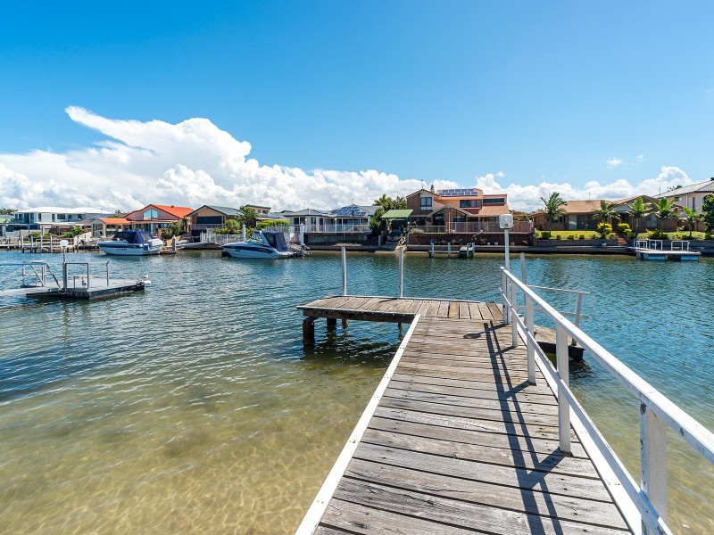 374 Bayview Street, Hollywell QLD 4216