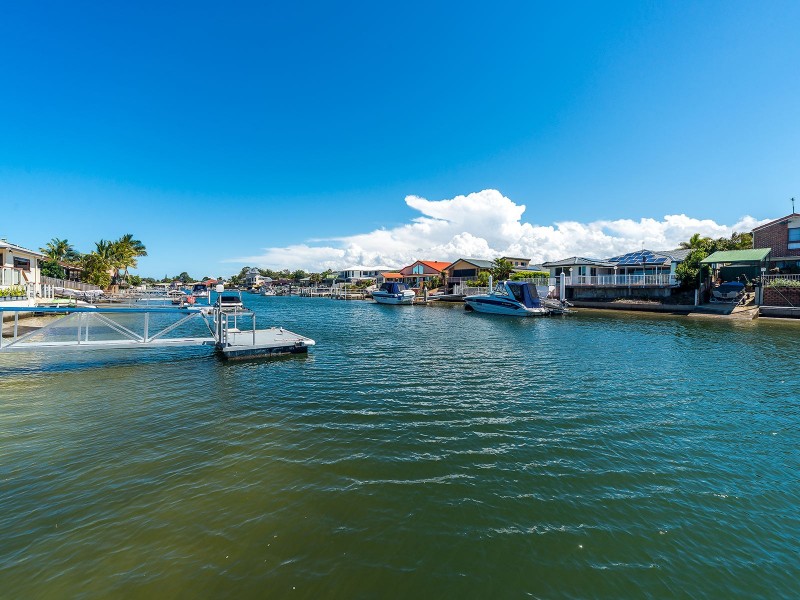 374 Bayview Street, Hollywell QLD 4216