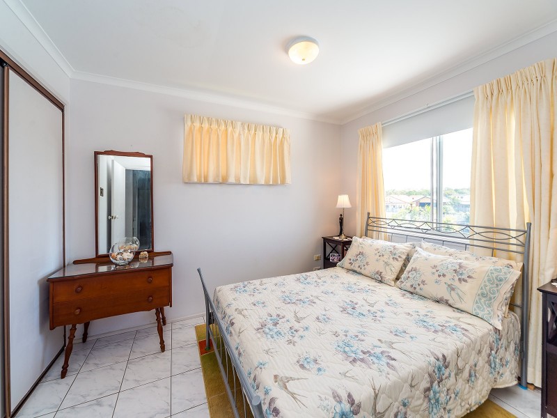 374 Bayview Street, Hollywell QLD 4216