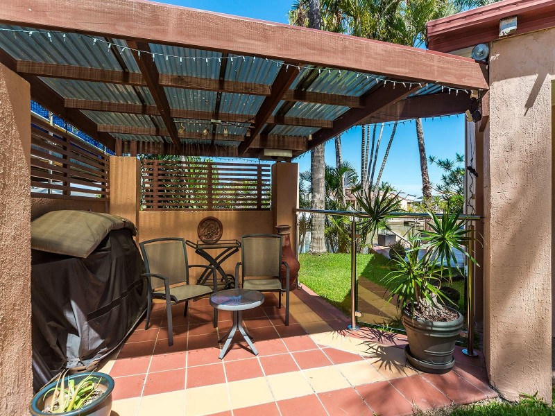 440 Oxley Drive, Runaway Bay QLD 4216