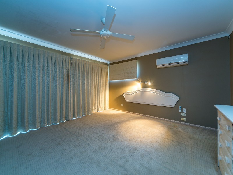 440 Oxley Drive, Runaway Bay QLD 4216