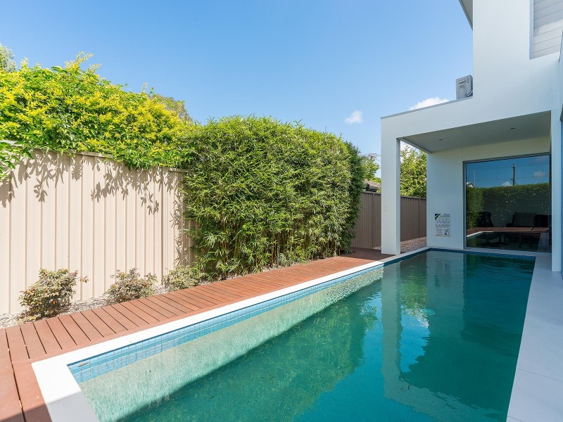 43 Bruce Avenue, Paradise Point QLD 4216