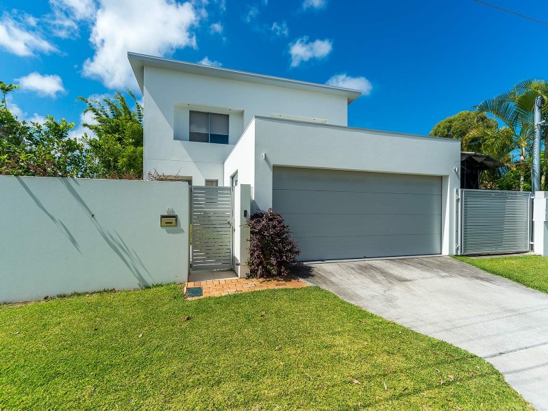 43 Bruce Avenue, Paradise Point QLD 4216