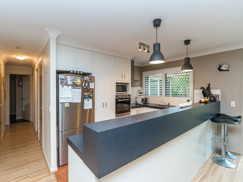 2/3 Sanctuary Court, Coombabah QLD 4216