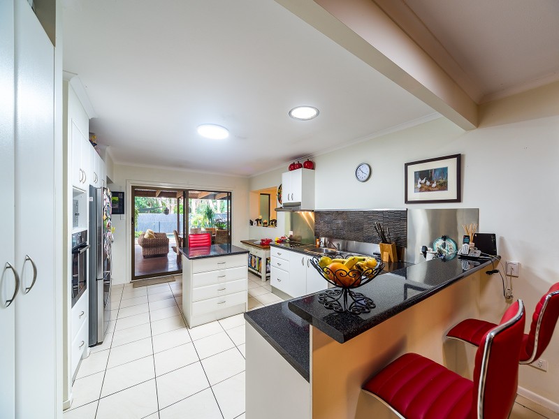 63 Nalkari Street, Coombabah QLD 4216