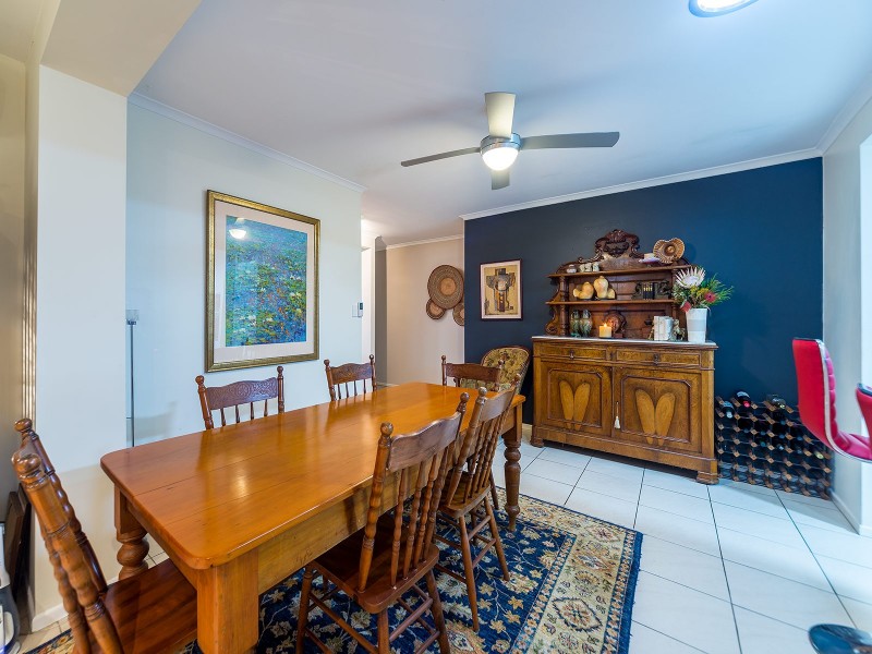 63 Nalkari Street, Coombabah QLD 4216