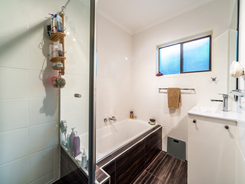 63 Nalkari Street, Coombabah QLD 4216