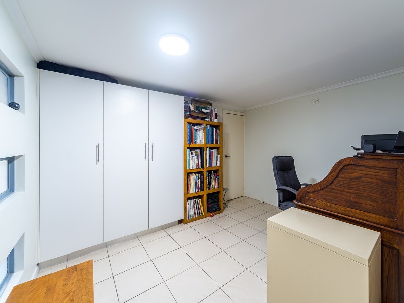 63 Nalkari Street, Coombabah QLD 4216