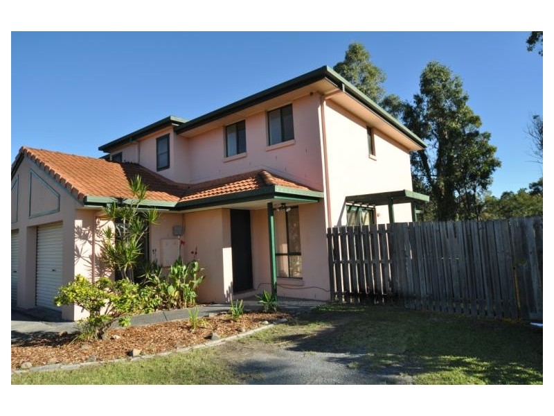 2/104 Greenacre Drive, Parkwood QLD 4214