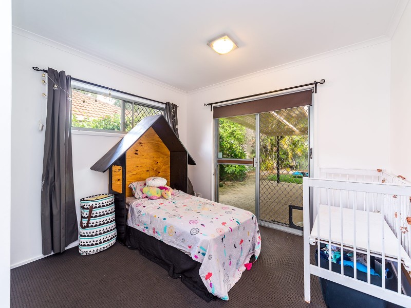 69 Jacaranda Avenue, Hollywell QLD 4216