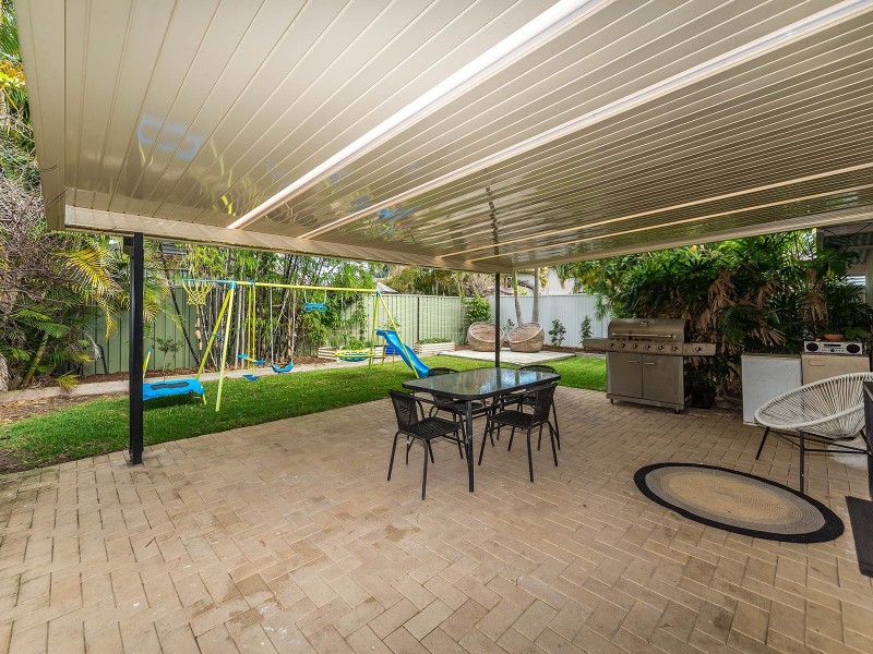 69 Jacaranda Avenue, Hollywell QLD 4216