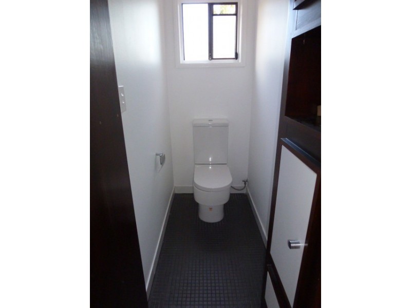 1/14 Baker Avenue, Labrador QLD 4215