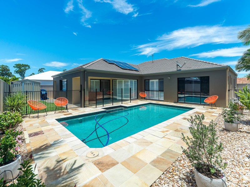 6 Biscay Way, Coombabah QLD 4216